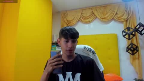 Snapshot of eliasblue chatting on 02/25/25, 06:47 E L I A S online show from 02/25/25, 06:47