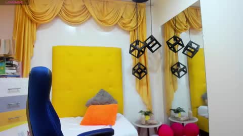 Snapshot of eliasblue chatting on 03/02/25, 03:34 E L I A S online show from 03/02/25, 03:34