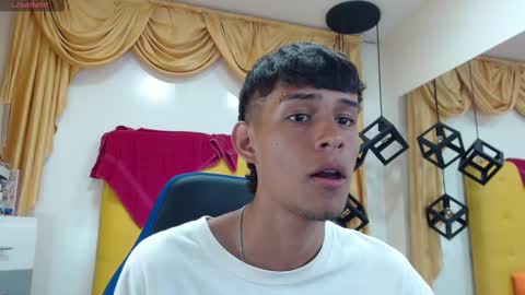 Snapshot of eliasblue chatting on 03/04/25, 10:13 E L I A S online show from 03/04/25, 10:13