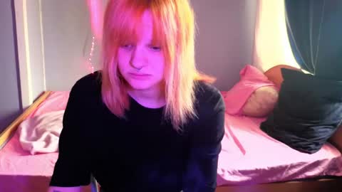 elieiza_xo online show from 05/05/26, 09:28
