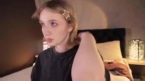 Ellie online show from 02/19/26, 05:14