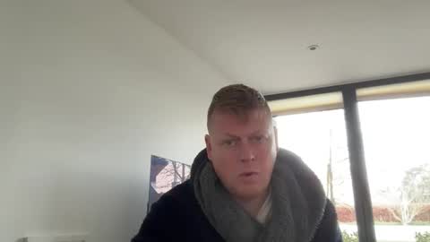 Snapshot of eliepa chatting on 02/12/26, 02:45 CabinCrewDrew online show from 02/12/26, 02:45