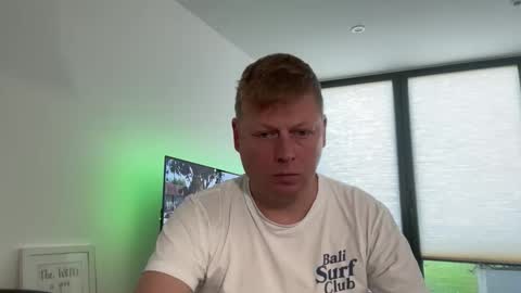 Snapshot of eliepa chatting on 03/02/26, 03:08 CabinCrewDrew online show from 03/02/26, 03:08