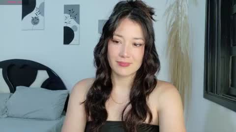 eliiih_ online show from 06/14/26, 08:33