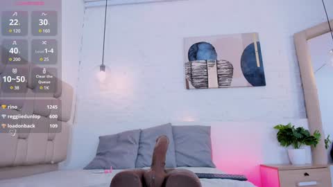 E L I I Z A B E T H   online show from 12/17/24, 08:01