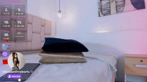 E L I I Z A B E T H   online show from 03/01/25, 07:30