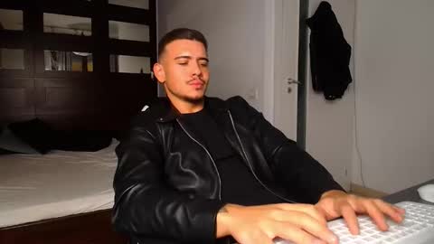 Snapshot of elijahthorne chatting on 02/13/26, 05:58 ElijahThorne online show from 02/13/26, 05:58