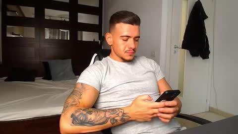 Snapshot of elijahthorne chatting on 03/03/26, 06:41 ElijahThorne online show from 03/03/26, 06:41