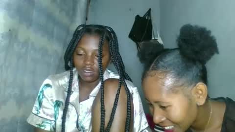 elina981 online show from 02/03/26, 06:22