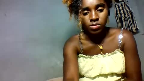 elina981 online show from 03/23/26, 02:21