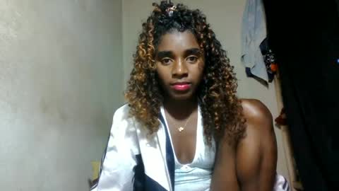 Snapshot of elina981 chatting on 07/01/26, 12:18 elina981 online show from 07/01/26, 12:18