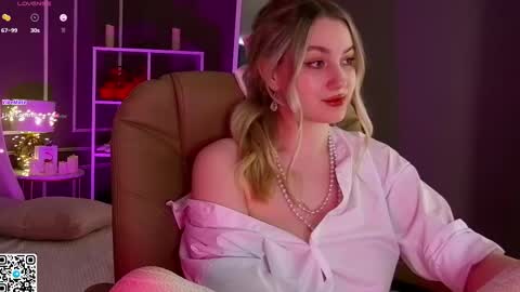 Snapshot of elina_nortas chatting on 03/05/25, 05:18 Elina online show from 03/05/25, 05:18