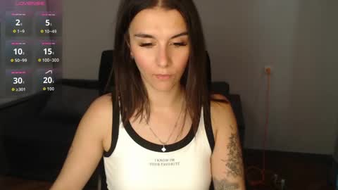Snapshot of elina_posh chatting on 05/24/26, 10:53 Liza online show from 05/24/26, 10:53