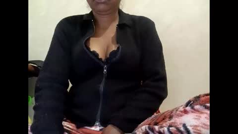 elina_roy03 online show from 12/22/25, 05:26