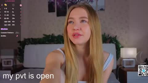 Elina online show from 12/15/25, 01:32