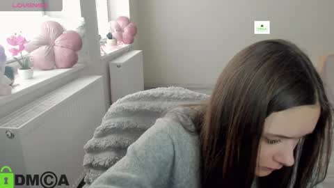 Snapshot of elina_x chatting on 04/03/26, 06:44 elina_x online show from 04/03/26, 06:44