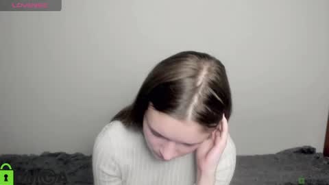elina_x online show from 05/31/26, 06:09