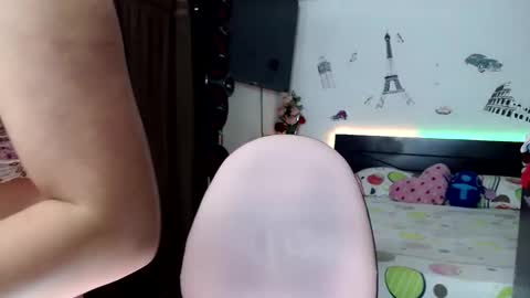 Snapshot of elinaax chatting on 03/07/25, 03:07 Elina online show from 03/07/25, 03:07