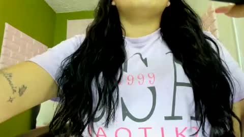 Snapshot of elinaax chatting on 10/02/25, 12:17 Elina online show from 10/02/25, 12:17