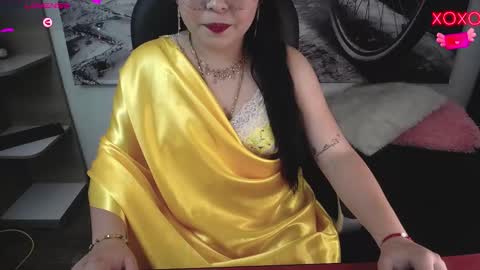 Elina  online show from 02/11/26, 09:09