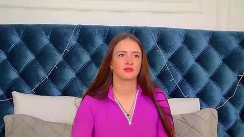 ElinaBellucci online show from 01/09/26, 04:37