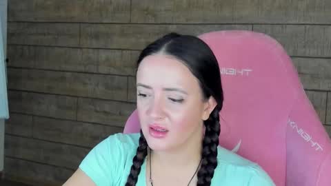 ElinaBellucci online show from 01/15/26, 05:12