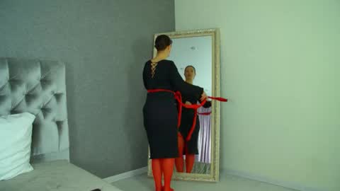 ElinaBellucci online show from 03/17/26, 04:28