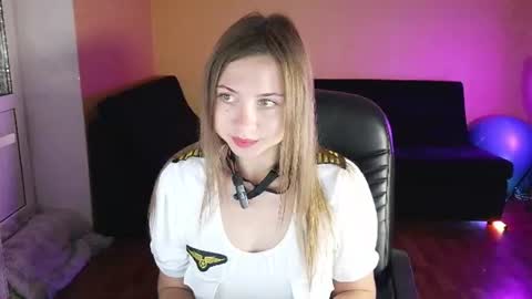 Snapshot of elinaharper chatting on 07/18/26, 11:19 elinaharper online show from 07/18/26, 11:19
