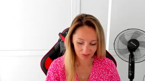 Milena online show from 06/22/26, 06:43