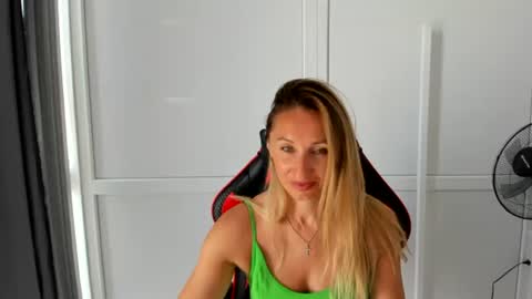 Milena online show from 06/29/26, 06:19