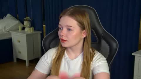 elinavale online show from 05/20/26, 05:08