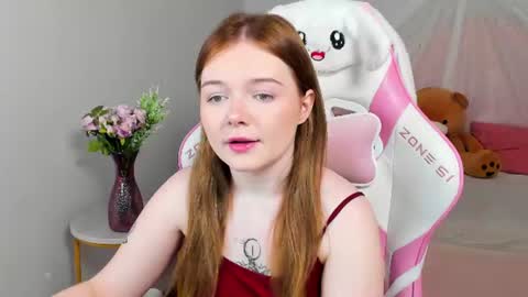 Snapshot of elinavale chatting on 07/03/26, 05:36 elinavale online show from 07/03/26, 05:36