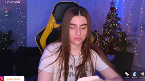 Elina online show from 12/17/24, 07:26