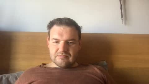 Snapshot of eliot26 chatting on 04/30/26, 11:49 e26 online show from 04/30/26, 11:49