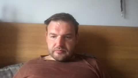 Snapshot of eliot26 chatting on 05/03/26, 01:17 e26 online show from 05/03/26, 01:17