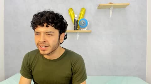 Snapshot of eliotkinky chatting on 02/26/26, 04:28 Elio online show from 02/26/26, 04:28