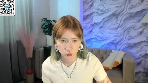 Snapshot of elira_vane chatting on 06/15/26, 10:50 Elira Vane online show from 06/15/26, 10:50