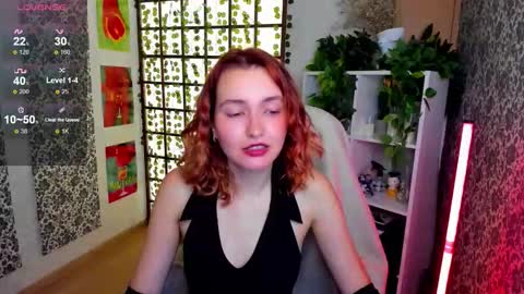 Snapshot of elis_cherry chatting on 09/23/25, 02:03 Elis online show from 09/23/25, 02:03