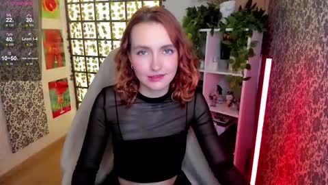 Snapshot of elis_cherry chatting on 10/10/25, 02:21 Elis online show from 10/10/25, 02:21