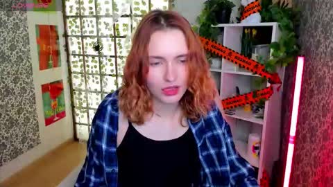 Snapshot of elis_cherry chatting on 11/05/25, 02:11 Elis online show from 11/05/25, 02:11