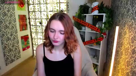 Snapshot of elis_cherry chatting on 11/11/25, 02:00 Elis online show from 11/11/25, 02:00