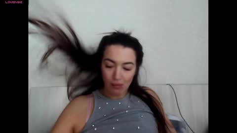 elisa_dove208 online show from 01/16/26, 07:01