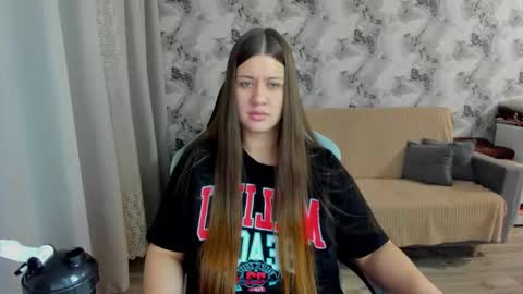 Aletta Oushen online show from 10/07/25, 12:24