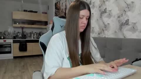 Aletta Oushen online show from 12/01/25, 01:49