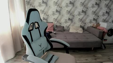 Aletta Oushen online show from 04/01/26, 10:16