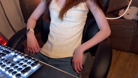 Snapshot of elisa_north chatting on 03/03/25, 02:58 Elisa North online show from 03/03/25, 02:58