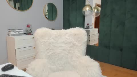 Maria online show from 10/27/25, 05:22