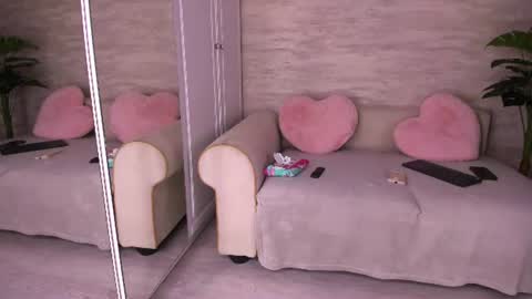 elisabeth_jason online show from 07/19/26, 05:55