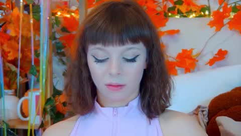 ElisabethDavis online show from 11/19/25, 10:10