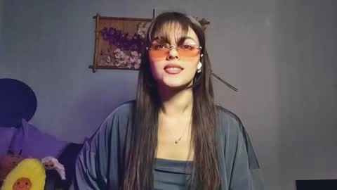 Snapshot of elisabethmikowski chatting on 03/19/26, 01:26 Elin online show from 03/19/26, 01:26